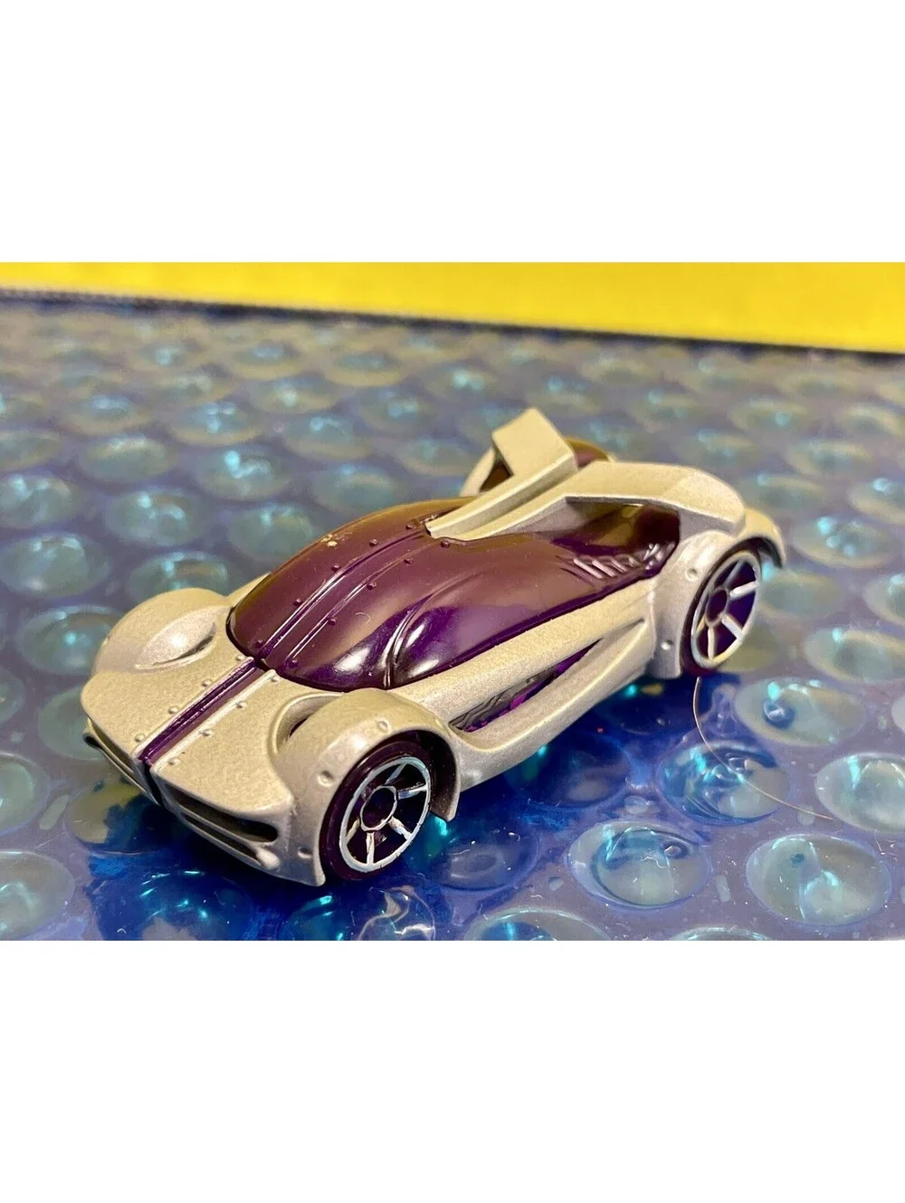 Hot Wheels 2005 Iridium Accelerators McDonald's Happy Meal Toy Silver Purple